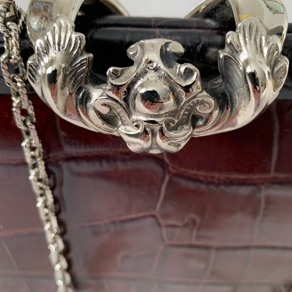 Rich Chestnut Frame Handbag - Picture 4 of 7